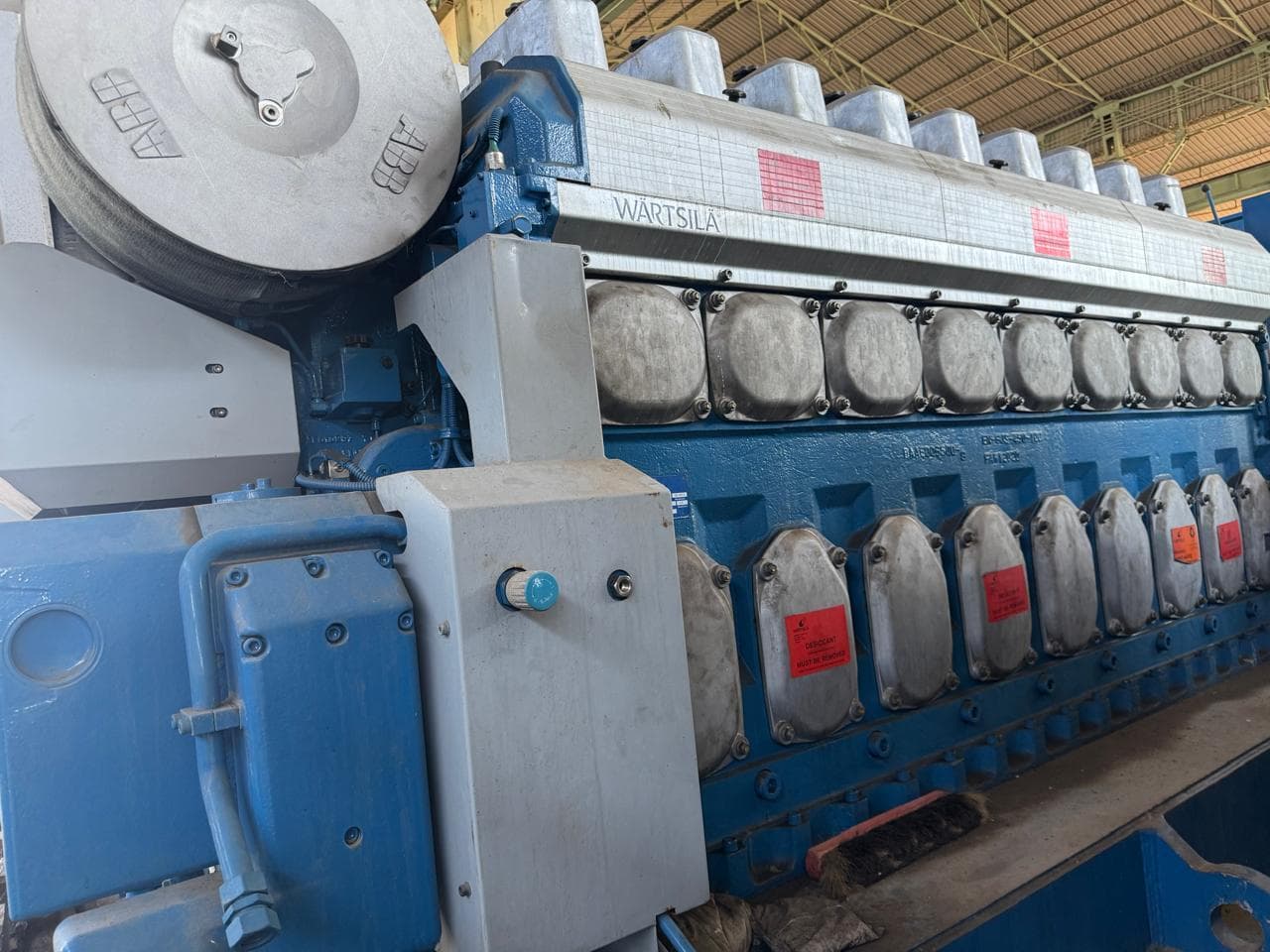 GENERADOR MARINO GENSET HFO WARTSILA/AVK 1600W9L20, ANO: 2012, SÉRIE: PAAE231900, POT.: 2.000 KVA 